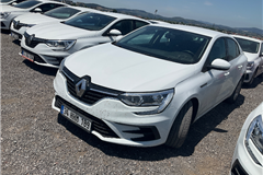 23 - 2023 Renault Megane 1.3 TCe Joy 