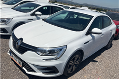 3 - 2023 Renault Megane 1.3 TCe Touch 