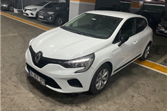 5 - 2023 Renault Clio 1.0 TCe Joy 