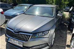 41 - 2022 Skoda Superb 1.5 TSI Premium 