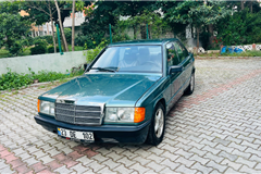 38 - 1984 Mercedes - Benz 190 190 E 
