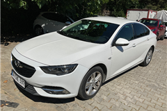 7 - 2020 Opel Insignia 1.6 CDTI Design 