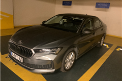 10 - 2024 Skoda Superb 1.5 TSI Elite 