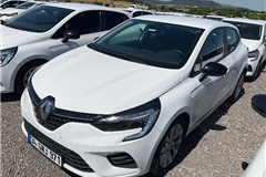 82 - 2023 Renault Clio 1.0 TCe Touch 