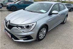 44 - 2025 Renault Megane 1.3 TCe Touch 