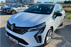 63 - 2025 Renault Clio 1.0 TCe EVOLUTION  