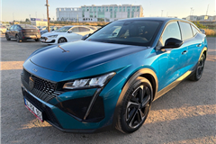 3 - 2025 Peugeot 408 1.2 Puretech Allure 