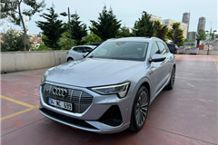 25 - 2022 Audi E-Tron 55