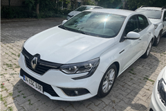 9 - 2020 Renault Megane 1.5 Blue DCI Touch 