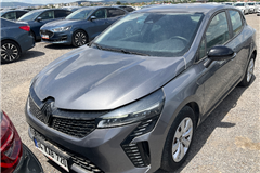 8 - 2023 Renault Clio 1.0 TCe Equilibre 