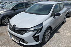 111 - 2023 Renault Clio 1.0 TCe Equilibre 