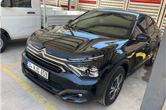 4 - 2023 Citroen C4 X 1.2 PURETECH FEEL BOLD 