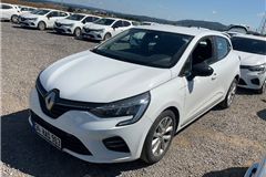 2 - 2023 Renault Clio 1.0 TCe Touch 