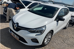 4 - 2023 Renault Clio 1.0 TCe Touch 