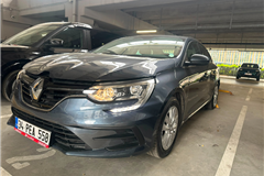 37 - 2025 Renault Megane 1.3 TCe Touch 