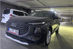 9 - 2025 Audi Q3 35 TFSI 