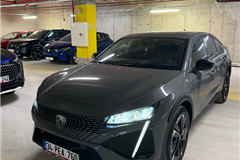 4 - 2025 Peugeot 408 1.2 PURETECH ALLURE 