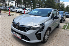 19 - 2025 Renault Clio 1.0 TCe EVOLUTION  