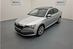 4 - 2023 Skoda Superb 1.5 TSI Prestige 