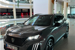 28 - 2025 Peugeot 2008 1.2 PureTech Allure CAM
