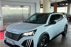 63 - 2025 Peugeot 2008 1.2 PureTech Allure CAM