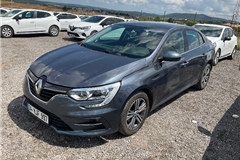 10 - 2023 Renault Megane 1.3 TCe Touch 
