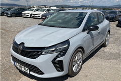 10 - 2023 Renault Clio 1.0 TCe EVOLUTION  