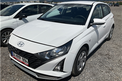 4 - 2025 Hyundai i20 1.2 MPI Jump 