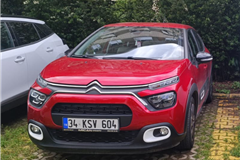2 - 2024 Citroen C3 1.2 PureTech Feel Bold 