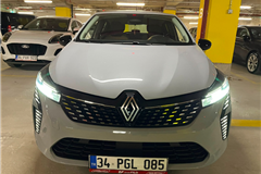 66 - 2025 Renault Clio 1.0 TCe EVOLUTION  