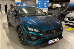 13 - 2025 Peugeot 408 1.2 PURETECH ALLURE 