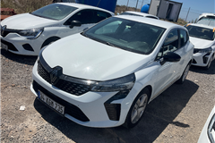 6 - 2023 Renault Clio 1.0 TCe EVOLUTION  