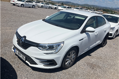 5 - 2023 Renault Megane 1.3 TCe Joy 