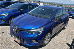 9 - 2023 Renault Clio 1.0 TCe Touch 