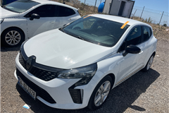 3 - 2023 Renault Clio 1.0 TCe EVOLUTION  