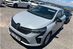 4 - 2023 Renault Clio 1.0 TCe EVOLUTION  