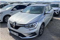 35 - 2023 Renault Megane 1.3 TCe Touch 