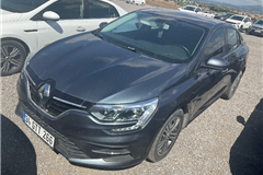 40 - 2023 Renault Megane 1.3 TCe Touch 
