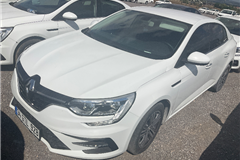 10 - 2023 Renault Megane 1.3 TCe Touch 