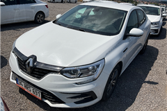 5 - 2023 Renault Megane 1.3 TCe Touch 