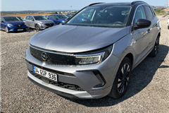 25 - 2023 Opel Grandland 1.5 D Elegance 