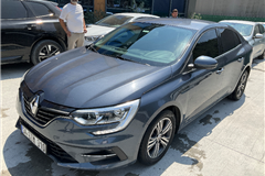 41 - 2023 Renault Megane 1.3 TCe Touch 