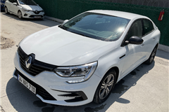 42 - 2023 Renault Megane 1.3 TCe Touch 