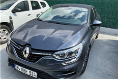 10 - 2023 Renault Megane 1.3 TCe Touch 