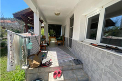 GM3391-Menderes / İzmir Ahmetbeyli Mahallesi TARLA+İKİ KAVLI EV 292,82 m²