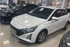 4 - 2024 Hyundai i20 1.4 MPI Jump 