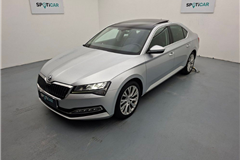 13 - 2023 Skoda Superb 1.5 TSI Prestige 