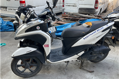 2 - 2017 Yamaha TRICITY