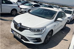 12 - 2023 Renault Megane 1.3 TCe Touch 