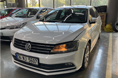 17 - 2015 Volkswagen Jetta 1.6 TDI Comfortline 